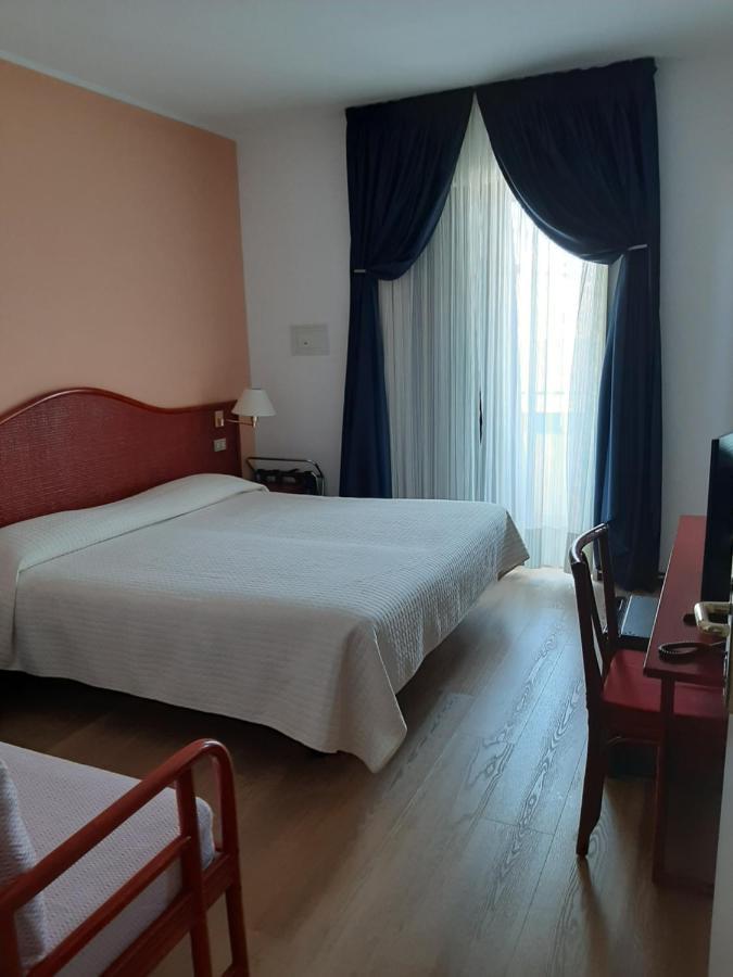Hotel Beny Lido di Jesolo Buitenkant foto