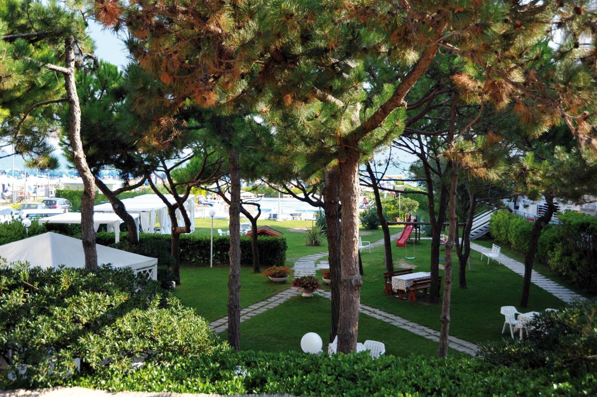 Hotel Beny Lido di Jesolo Buitenkant foto