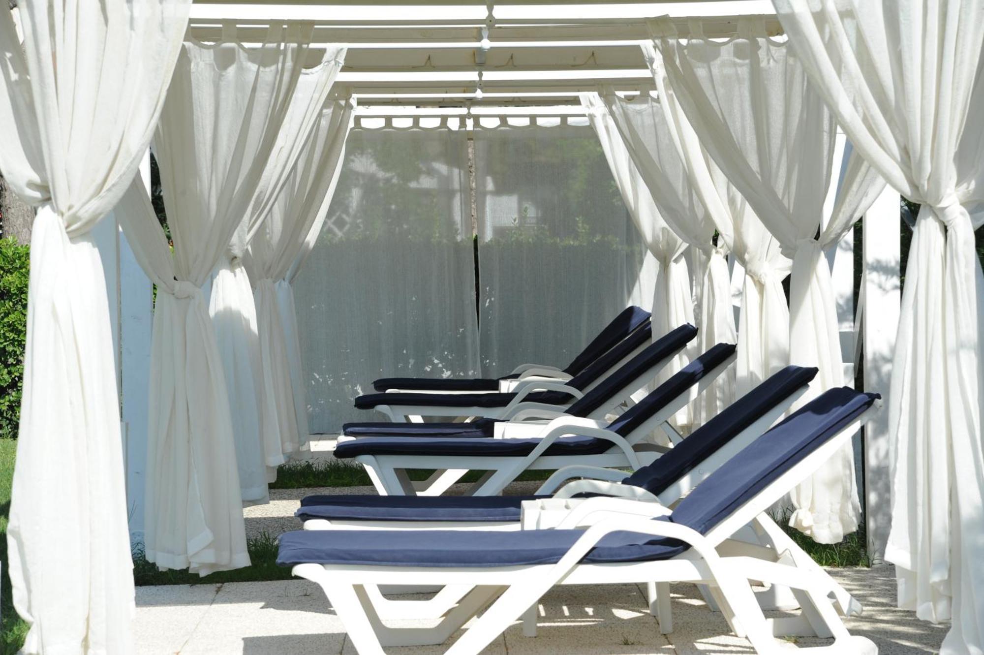 Hotel Beny Lido di Jesolo Buitenkant foto