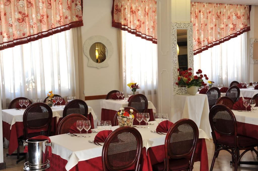 Hotel Beny Lido di Jesolo Buitenkant foto